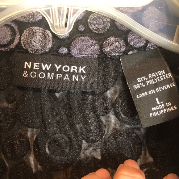 New York & Company Long Sleeve Button Down Blouse Size L - Picture 2 of 7